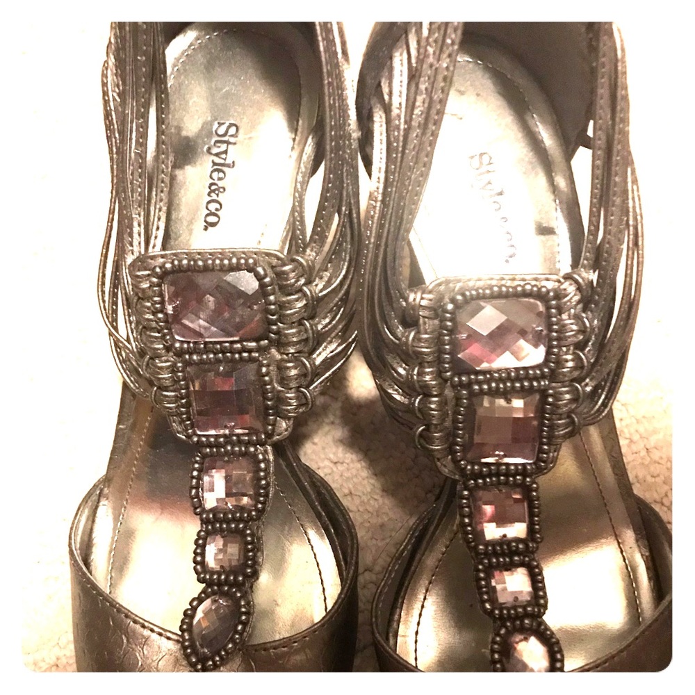 Silver stone T-strap heels with back zipper